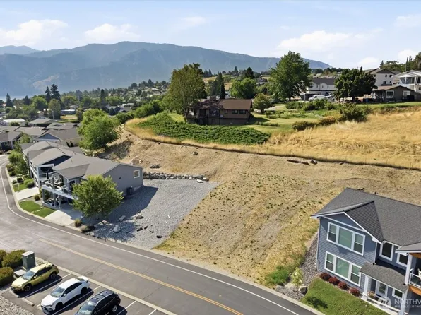 515 Village Drive, Manson, WA 98831