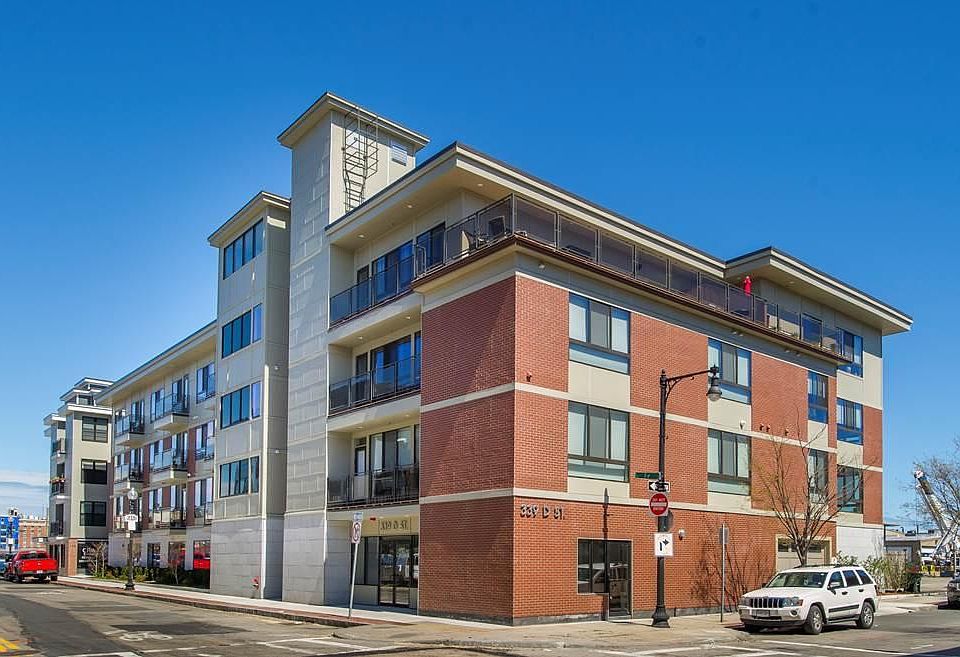 2nd image of 339-340 D St #22L