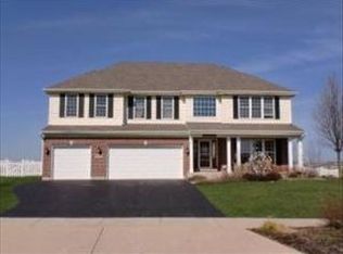 3720 Grayhawk Dr, Algonquin, IL 60102