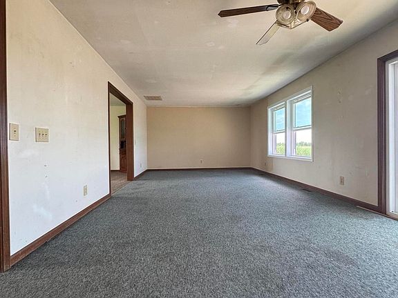 5th image of 12294 Newton Rd