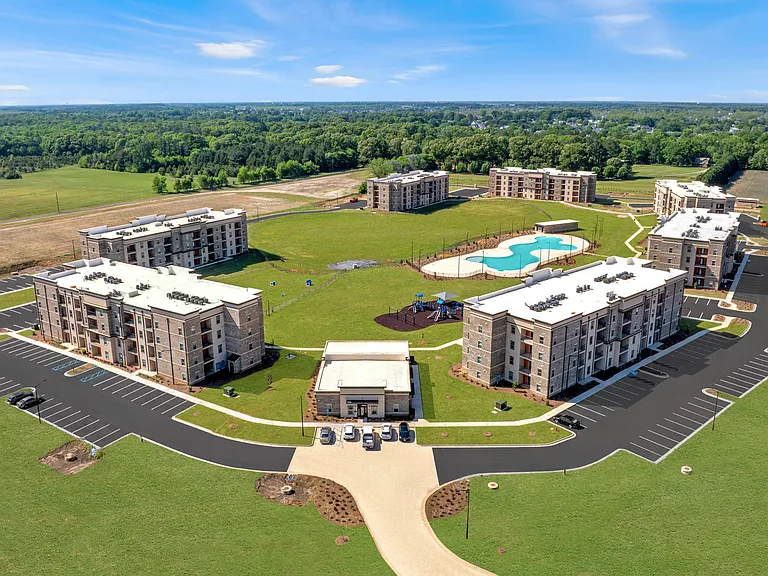 Joy Park Luxury Apartments — Photo 51