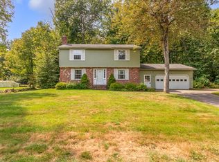 4 Rolling Ridge Rd, Windham, NH 03087