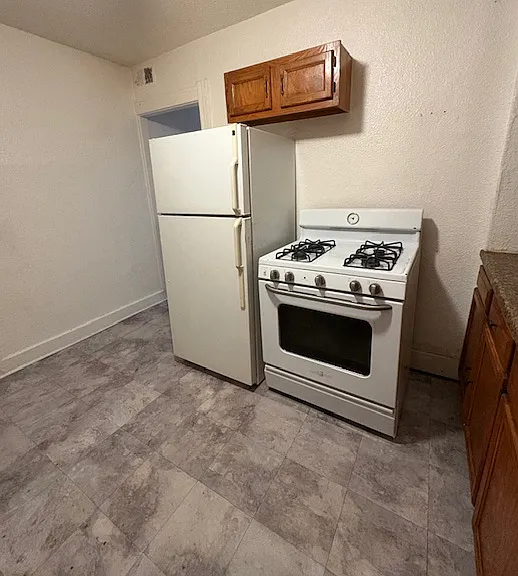 353 Parker Ave #L1 — Photo 2