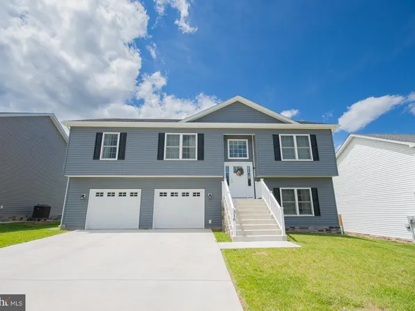 316 Pochards Ct, Martinsburg, WV 25403