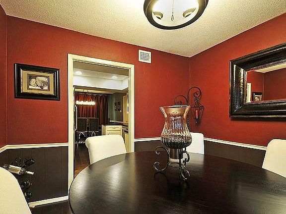 2nd image of 7501 Dawn Hill Cir