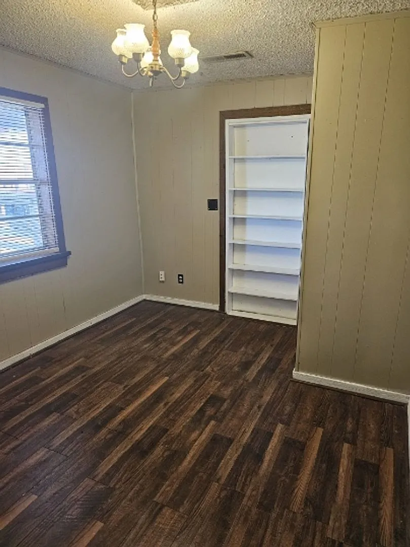 217 North Wilson Avenue — Photo 3