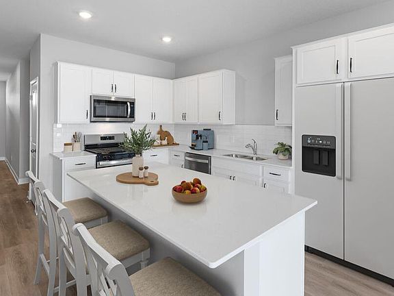 4th image of 17073 Draper Way