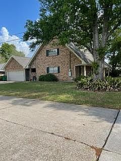 5th image of 1000 Rural St