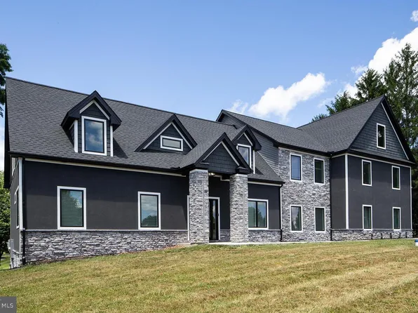 7420 Green Hill Rd, Harrisburg, PA 17112