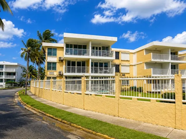 3 OCEAN DR. #201, LUQUILLO, PR 00773