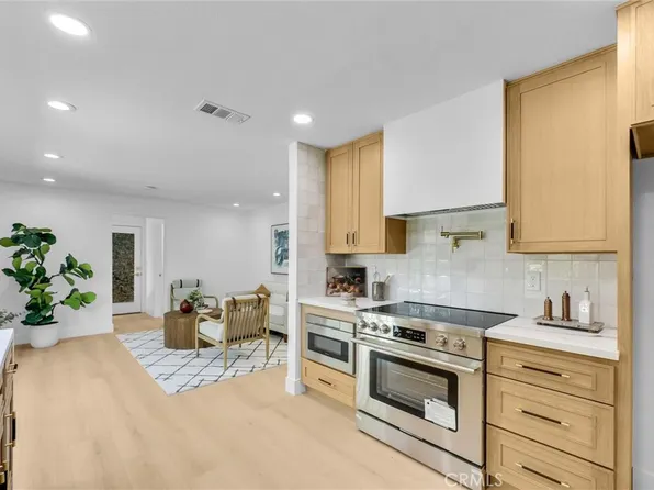 10091 Edye Dr, Huntington Beach, CA 92646