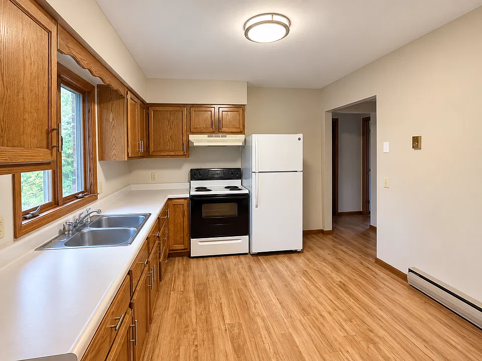 119 E High St #4