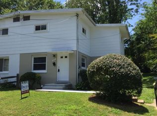 10717 Maple St, Fairfax, VA 22030