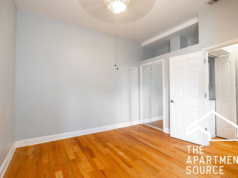 2124 N Milwaukee Ave #2R — Photo 6