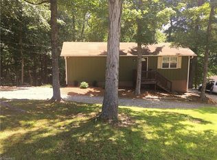 409 Lake Dr #10, Lexington, NC 27292