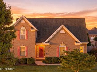 292 Leeward Way, Lenoir City, TN 37772