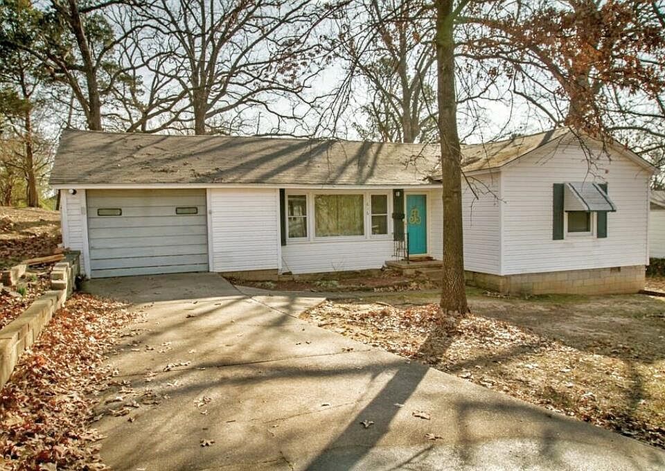 1st image of 616 N 12th St