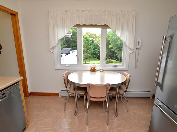 12 Brookfield Meadows