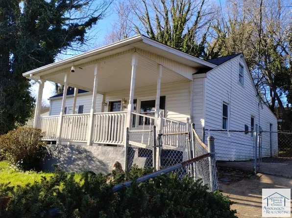 704 Pace St, Martinsville, VA 24112