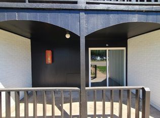 1520 Oxford Pl #8-A, Manhattan, KS 66502