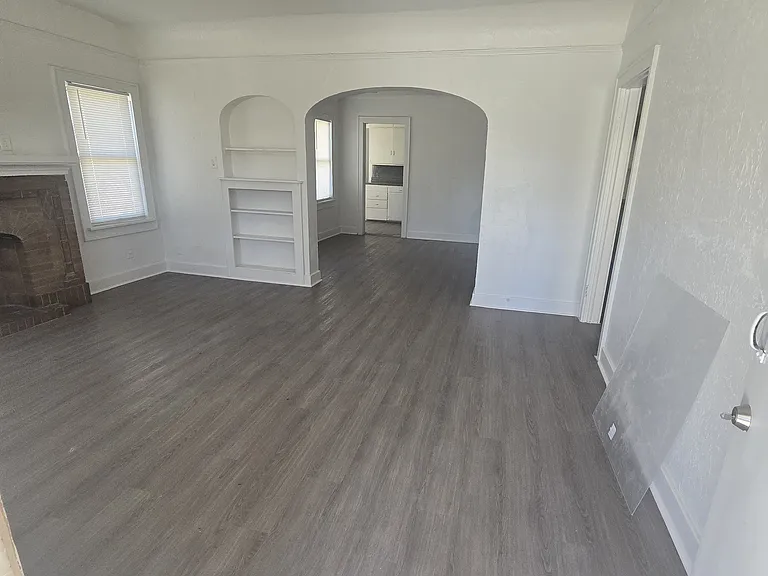 2200 N Kelham Ave — Photo 2