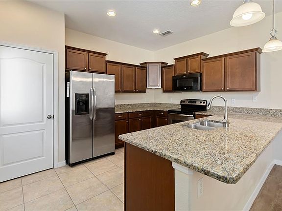 3rd image of 1379 Vasey Rd