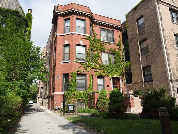 2nd image of 5430 S Cornell Ave APT 203