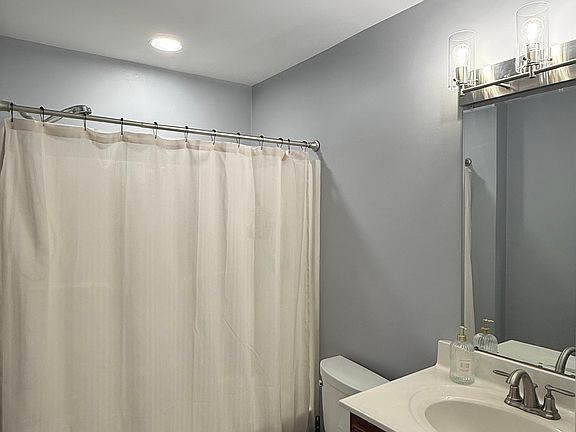 5th image of 41 Smokewood Ct APT 101