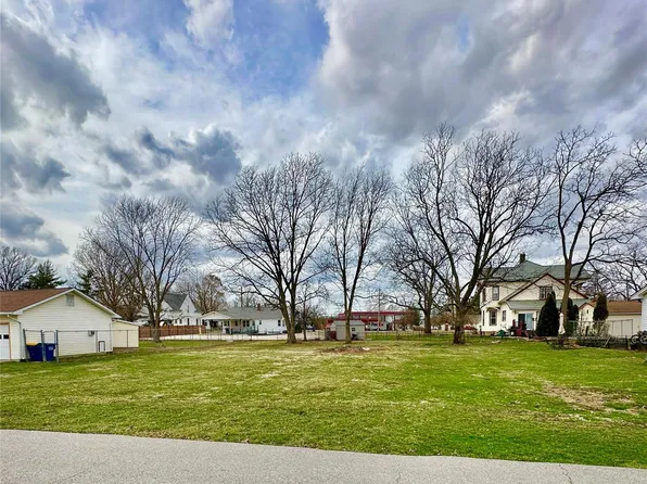 603 S 1st St, Warrenton, MO 63383