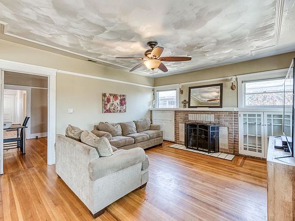 5th image of 1249 N Safford Ave