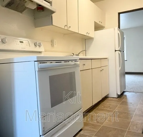 3805 Berkeley Dr — Photo 4