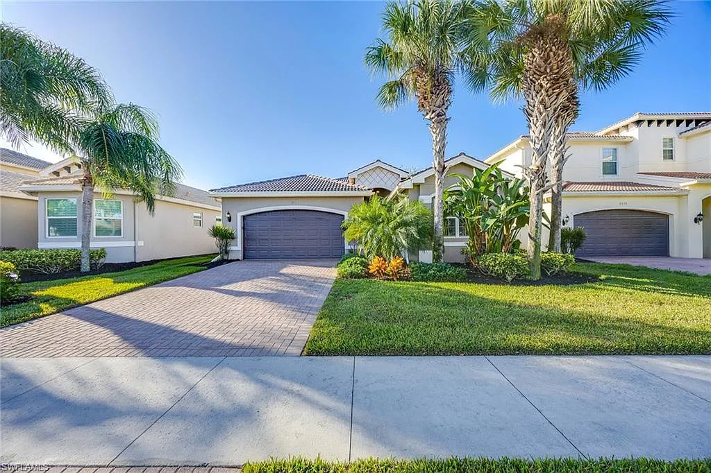 3 bed, 2.5 bath, 2144 sqft, $6,250 — Photo 2