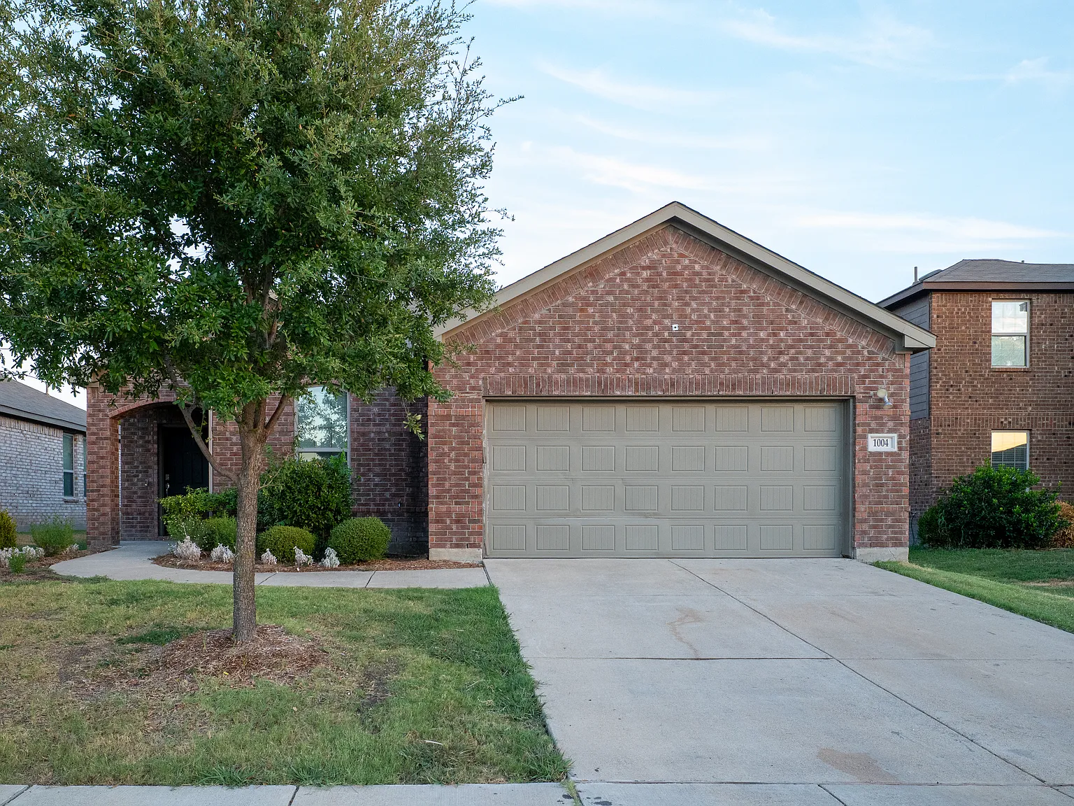 3 bed, 1792 sqft, $1,950 — Photo 1