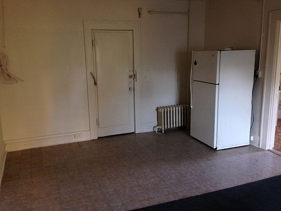 4th image of 145 4th Ave N APT 19