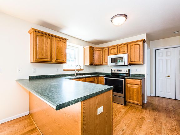 2nd image of 4145 Grandwood Cir