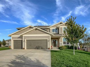 292 S Mesquite St, Olathe, KS 66061