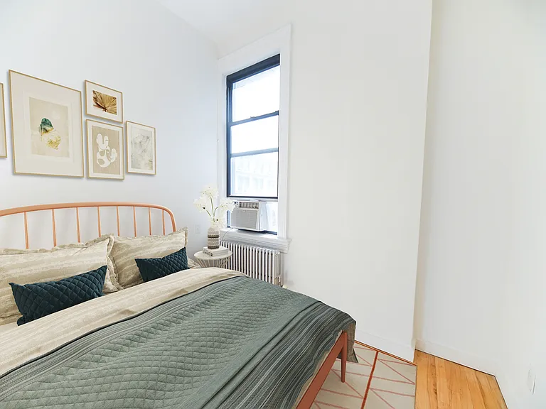 135 William St #13A — Photo 5