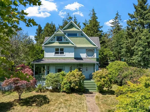 516 Cedar Street, Ilwaco, WA 98624