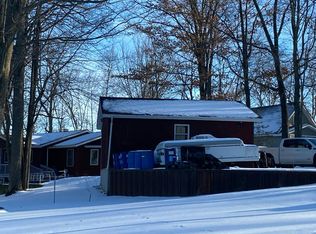 6670 W Shore Dr, Weidman, MI 48893