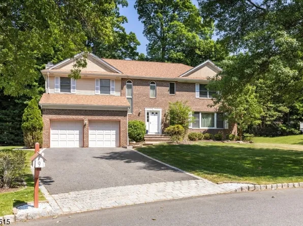 9 Sycamore Ct, Ramsey Boro, NJ 07446