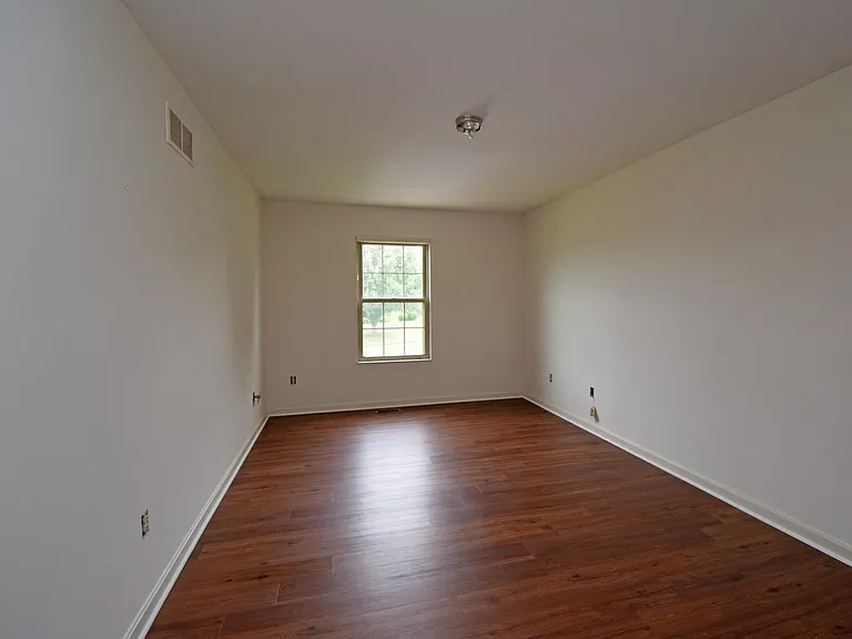 6490 Glenarbor Dr — Photo 26
