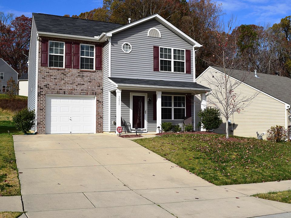 Nice curb appeal!