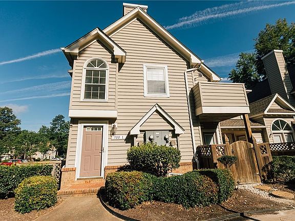 4th image of 700 Rapidan River Ct APT I