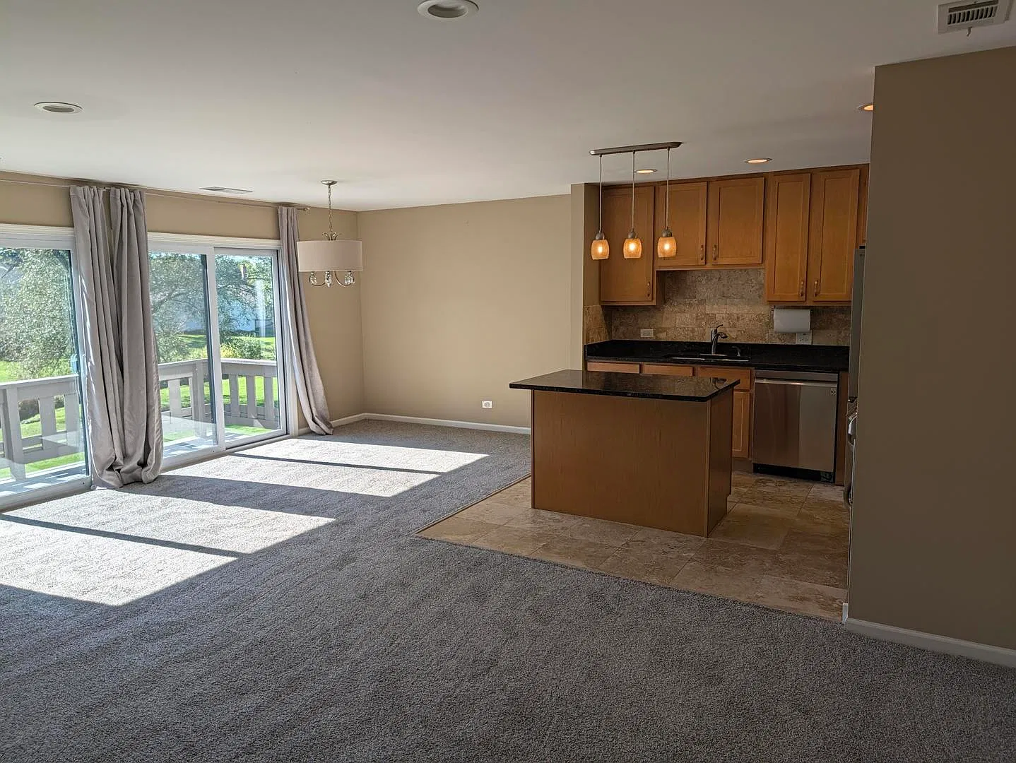 2 bed, 1500 sqft, $2,475 — Photo 3