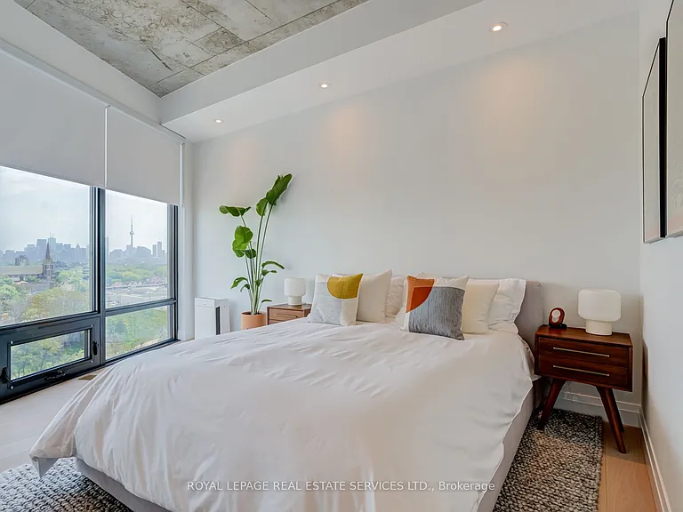 383 Sorauren Ave #Penthouse 09 — Photo 24