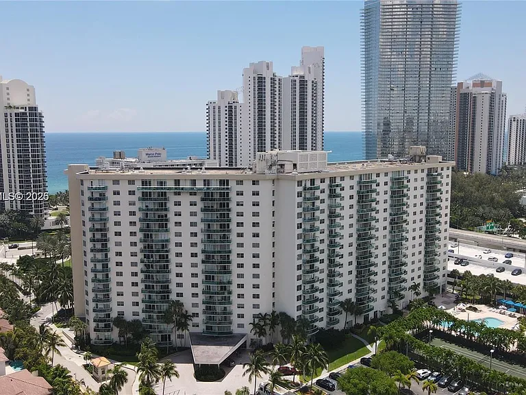 19370 Collins Ave #221 — Photo 20