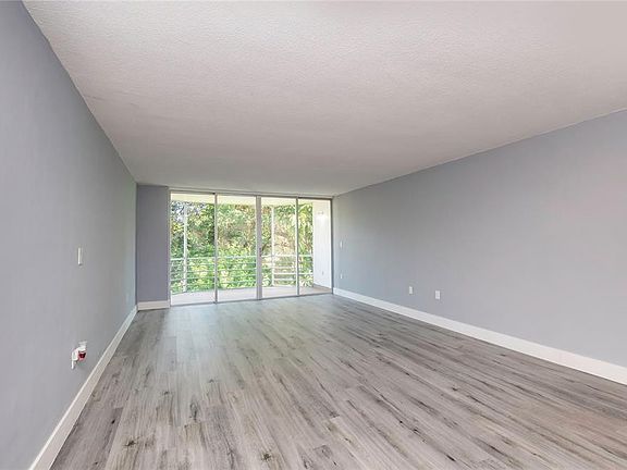 5th image of 1101 NE 191ST Street #H301