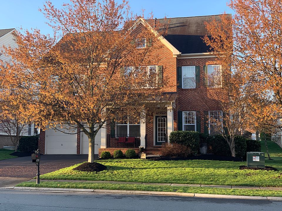 2nd image of 42791 Klondike Ct