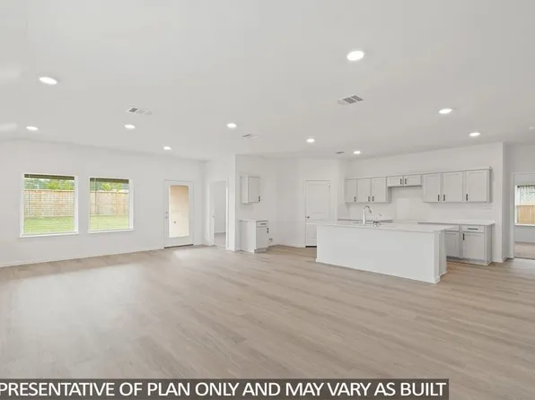 27446 Serene Pine Dr, Magnolia, TX 77355