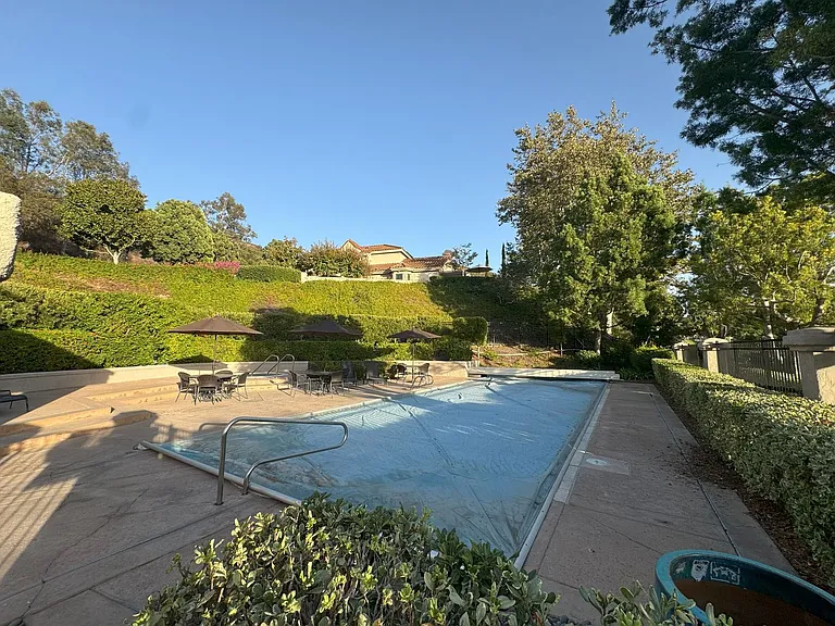 2310 Vista Valley Ln — Photo 5